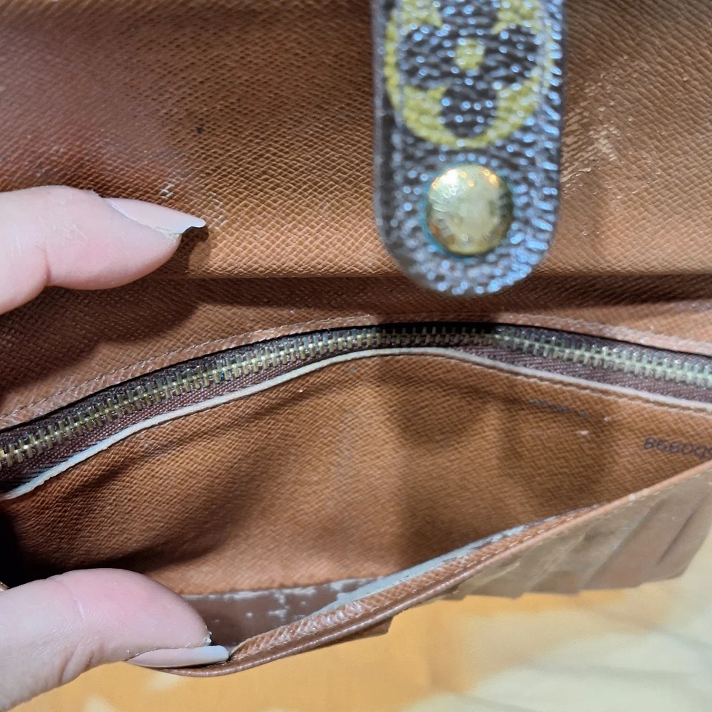 Rare Louis Vuitton Vintage Kisslock Long Wallet - Picture 10 of 14